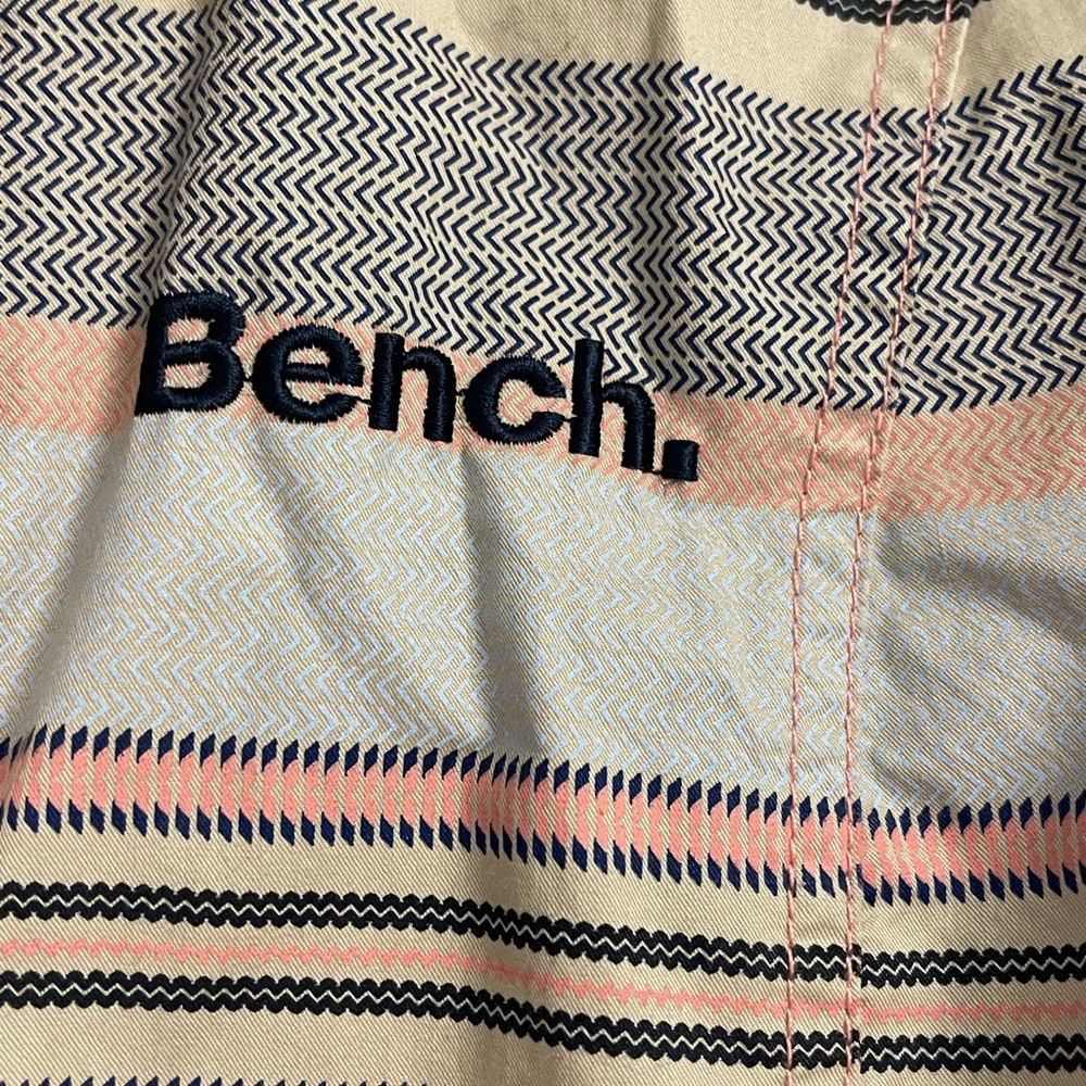 BENCH JACKET | Roll up Hood! - Picture 3 of 6
